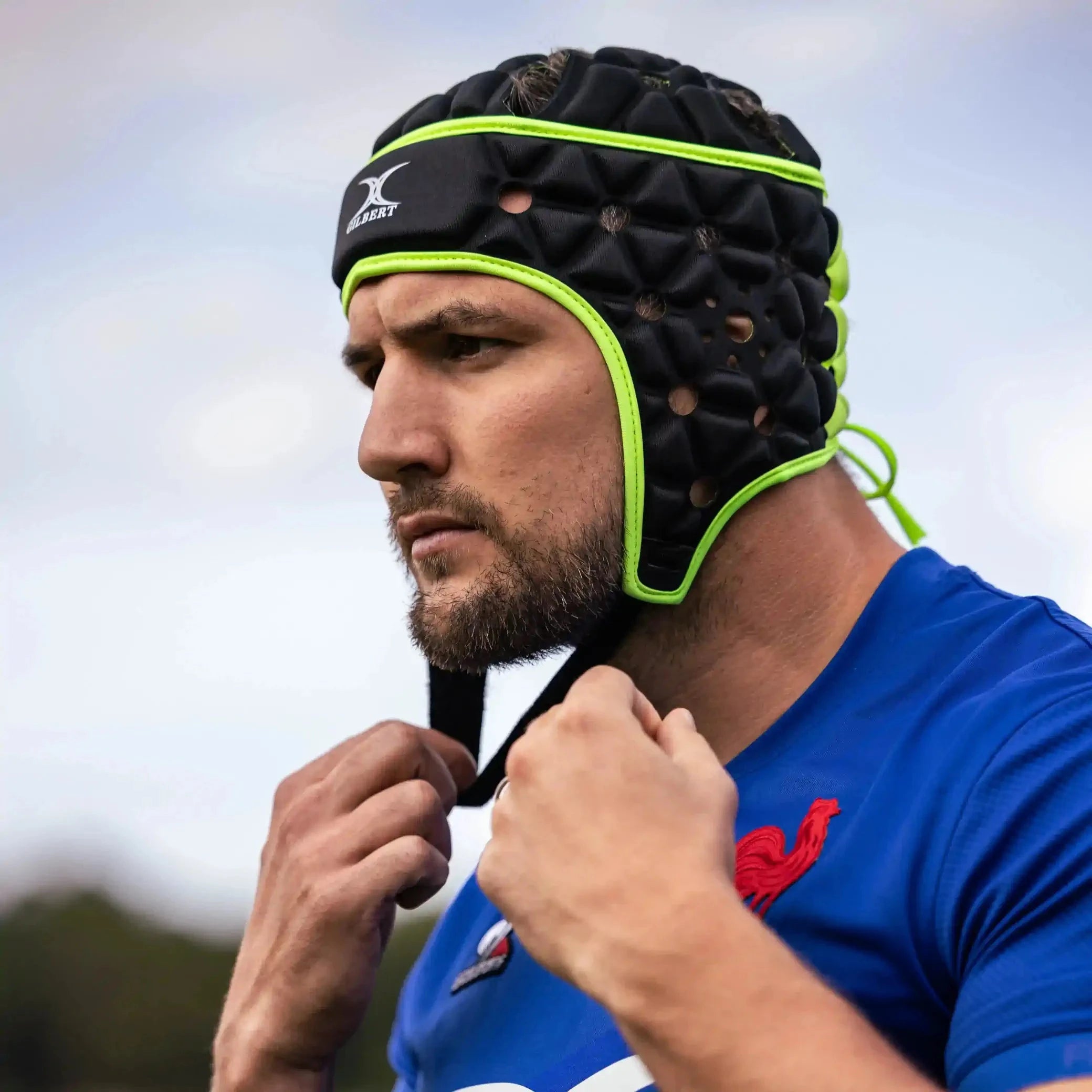 Casque de rugby Impact Motif carré Gris et blanc IMPACT Casque de rugby Impact Motif carré Gris et blanc IMPACT